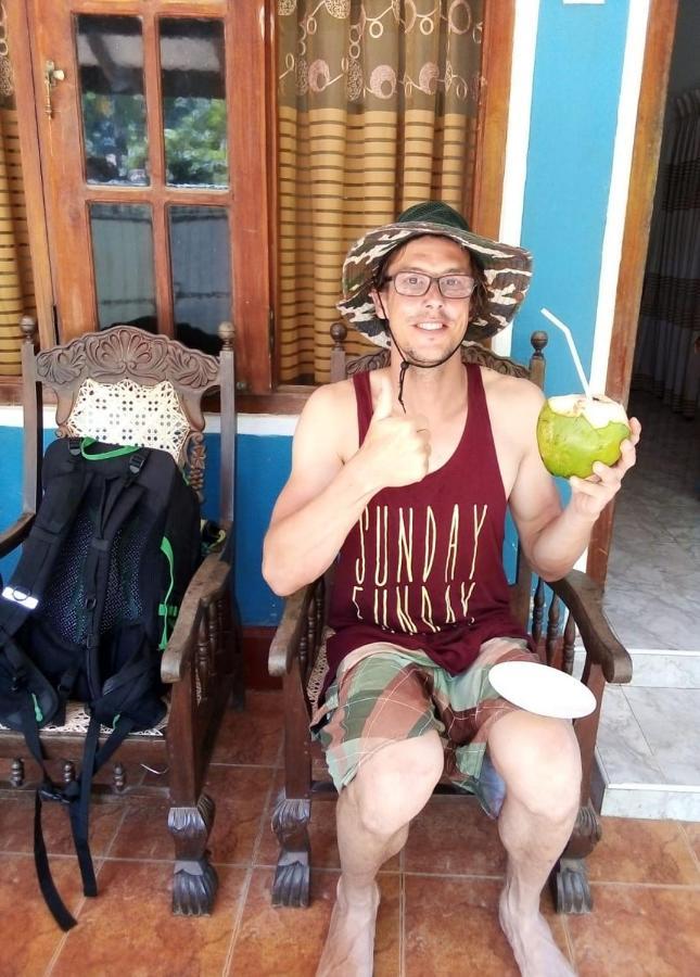 Triple One Villa Ahangama Esterno foto